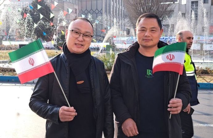 22 بهمن،روزی برای همه ایرانیان/ پازل اتحاد ملی تکمیل شد ۲۲ بهمن،روزی برای همه ایرانیان/ پازل اتحاد ملی تکمیل شد