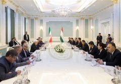 عارف: تاجیکستان برای ایران همانند وطن دوم است