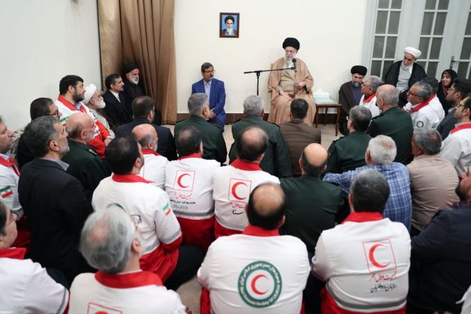 رهبر انقلاب: امدادگران مظهر انسان دوستی هستند رهبر انقلاب: امدادگران مظهر انسان دوستی هستند