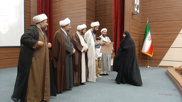 همایش بزرگ ستاره های زمین در رباط کریم برگزار شد + فیلم و تصاویر همایش بزرگ ستاره های زمین در رباط کریم برگزار شد + فیلم و تصاویر