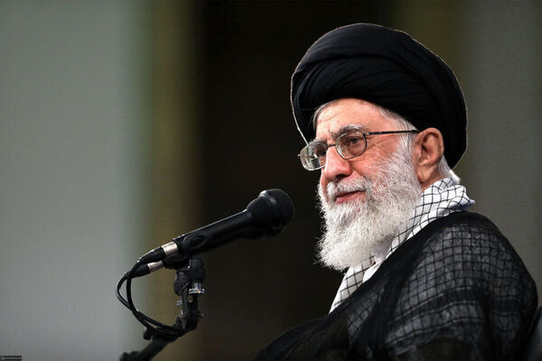 رهبر معظم انقلاب: انقلاب ایران دنیای غرب را غافلگیر کرد/ دشمن هیچ غلطی نمی تواند بکند رهبر معظم انقلاب: انقلاب ایران دنیای غرب را غافلگیر کرد/ دشمن هیچ غلطی نمی تواند بکند