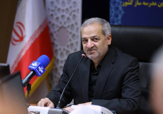 وزیر آموزش: ثبت‌نام دانش آموزان تا اول شهریور کامل می‌شود