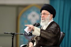 رهبر انقلاب: به کوری دشمن خواهیم توانست ایران را به اوج ترقی و افتخار برسانیم