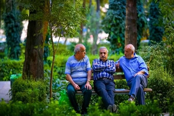 پرداخت معوقات بازنشستگان و افزایش سقف وام فرزندان آنان به ۶۰ میلیون