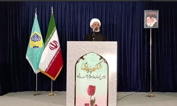 امام جمعه پرند؛ بصیرت مردم جنگ ترکیبی دشمنان را با شکست مواجه می کند