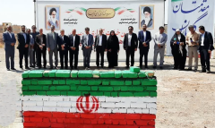 آیین خشت‌گذاری هنرستان ۱۸ کلاسه در جنوب فاز ۳ شهر پرند + تصاویر