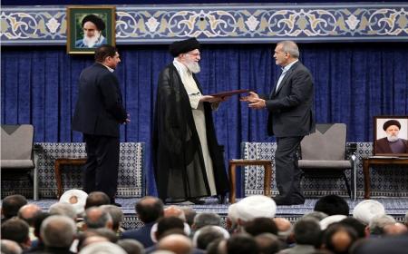 رهبر انقلاب؛ حمایت و قدردانی از رئیسجمهور وفاق؛ امری در راستای «اتحاد مقدس» رهبر انقلاب؛ حمایت و قدردانی از رئیسجمهور وفاق؛ امری در راستای «اتحاد مقدس»