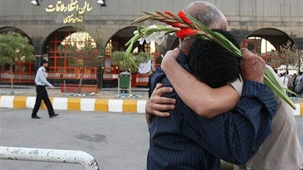 بخشش فرد محکوم به قصاص توسط اولیای دم در رباط‌کریم