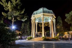 روز حافظ (۲۰ مهر) | نکوداشت جامی سخن و شراب عشق