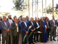 ادای احترام وزیر میراث فرهنگی به مقام شامخ شهیدان در رباط‌کریم + فیلم و تصاویر