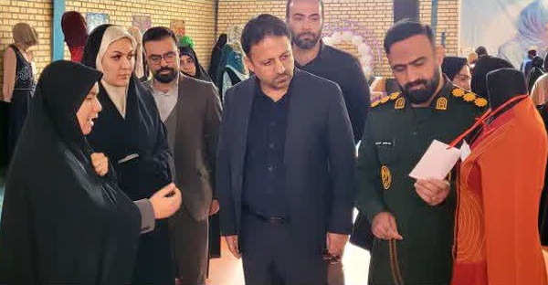 اختتامیه نمایشگاه مد و لباس اسلامی-ایرانی شهر پرند برگزار شد + فیلم و عکس