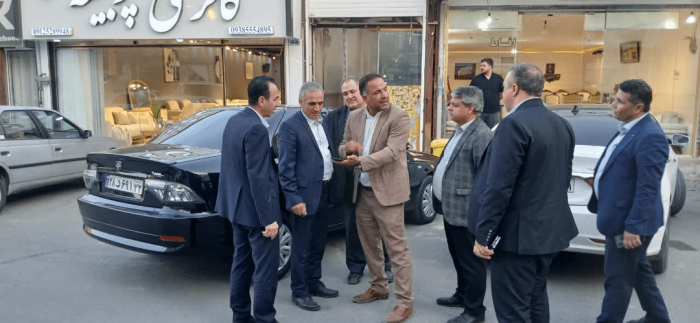 بازدید فرماندار رباط کریم از واحدهای تولیدی مبل در وهن‌آباد + عکس