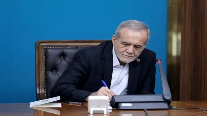 پزشکیان: اراده ایران برای گسترش صنعت هستهای پاسخ به نیازهای کشور است نه تولید سلاح پزشکیان: اراده ایران برای گسترش صنعت هستهای پاسخ به نیازهای کشور است نه تولید سلاح