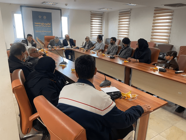 تجلیل از نخبگان معلول شهرستان رباط‌کریم به مناسبت هفته معلولین + عکس