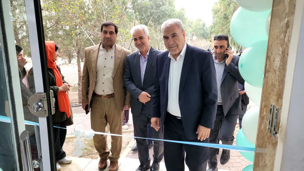 پویش هم‌ نشینی با کتاب در بوستان بانوان شهر پرند آغاز شد + عکس