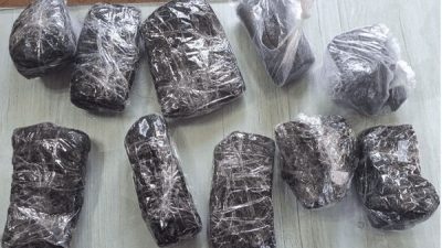 کشف ۱۰ کیلوگرم تریاک در پرند + عکس