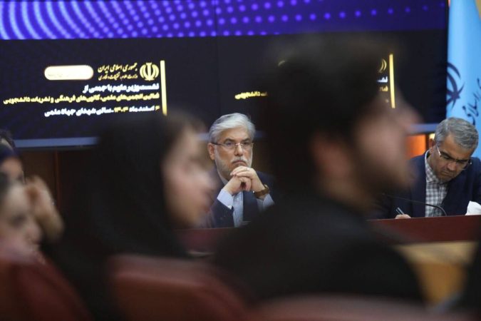 وزیر علوم: اگر خطایی بوده، اشتباه از مدیریت بوده است نه از دانشجویان