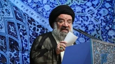 آیت الله خاتمی: جمهوری اسلامی مطلقاً زیر بار تعلیق غنی‌سازی نمی‌رود