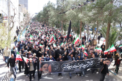 شکوه راهپیمایی مردم ولایتمدار رباط‌کریم پس از اقامه نماز جمعه + فیلم و عکس