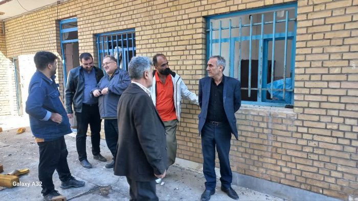 بازدید فرماندار شهرستان رباط‌کریم از واحدهای تولیدی آسیب‌دیده در شهرک صنعتی نصیرآباد + عکس