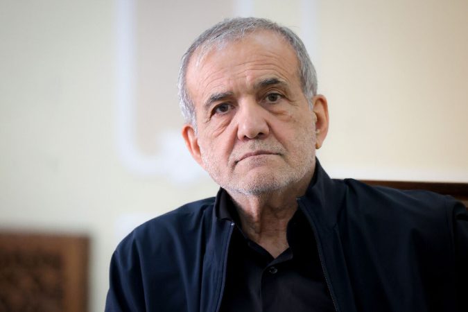 پزشکیان: شهید سرلشکر خادمی پاسدار دلاور و فرزند فداکار ایران بود