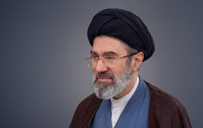 رهبر انقلاب؛ ایران اسلامی بساط سوءاستفاده‌های دشمن از تنگه هرمز را برخواهد چید