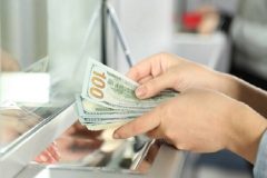 قیمت رسمی دلار به بالای ۱۳۹ هزار تومان رسید