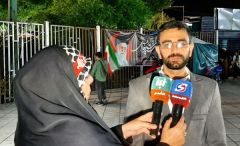 پرچم‌داری اصحاب رسانه استان تهران در میدان نماز شهرری + فیلم و عکس