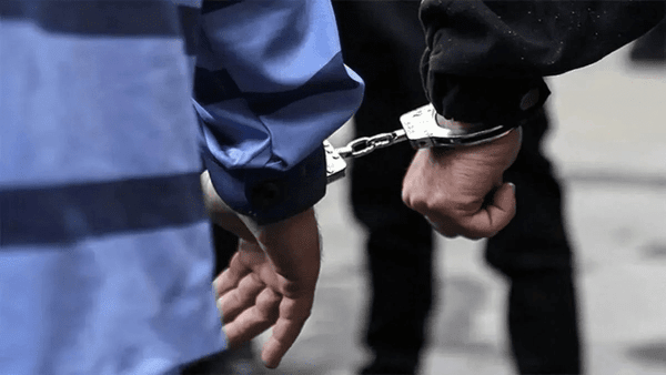 دستگیری سارق منازل در پرند + عکس