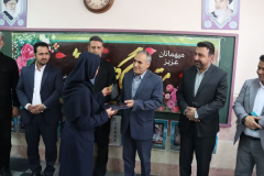 گرامیداشت هفته معلم در مدرسه شاهد بهشت با حضور مسئولان رباط‌کریم + عکس