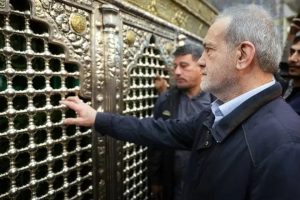رئیس جمهور وارد شهر مقدس قم شد