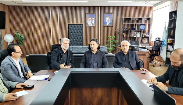 میزبانی شهر پرند از ۱۶ هزار زائر مراسم تشییع و وداع با رهبر شهید انقلاب + عکس