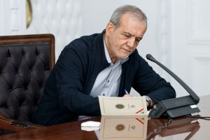 پزشکیان: صبر، همبستگی و امید کلید ایستادگی ایران در برابر فشارهای خارجی است