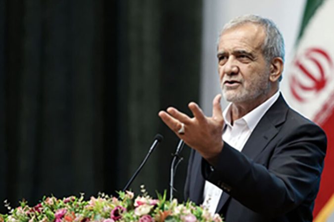 پزشکیان؛ رهبر شهید وحدت اسلامی را اصلی راهبردی برای عزت، استقلال می‌دانستند