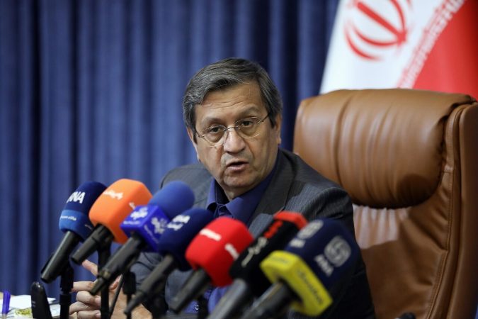 همتی: ۶۵۰ میلیون حساب بانکی وجود دارد/ سامانه حسام گامی برای انضباط بانکها