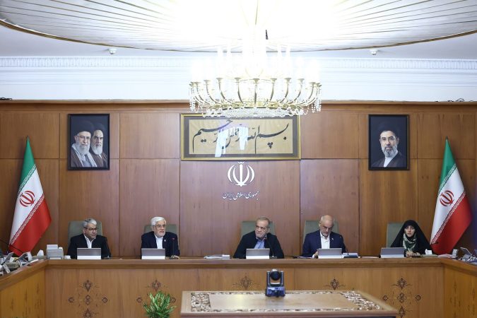 رئیس‌ جمهور: دولت برای عبور از شرایط «نه جنگ، نه صلح» تلاش می‌کند