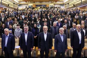 پزشکیان: اگر باور به خودمان داشته باشیم می‌توانیم از مشکلات عبور کنیم