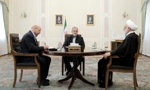 نشست مشترک سران و جمعی از مسئولان سه قوه آغاز شد